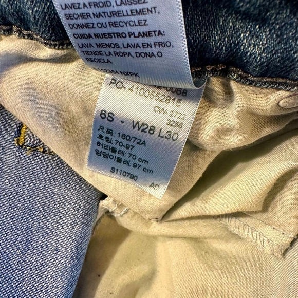 Women’s Signature by Levi Strauss Mid-Rise Straight Blue Jeans - Size 6S - MINT - Picture 4 of 5